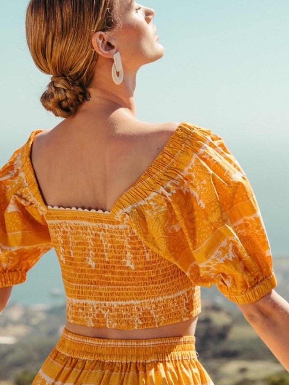 Cleobella Everly V-Neck Puff Sleeve Crop Top - Picture 3 of 8